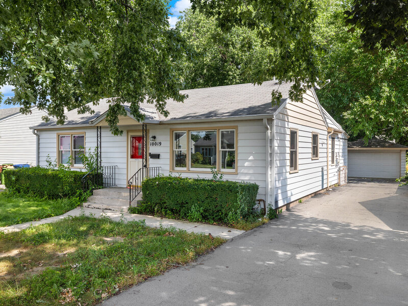 10019 S Tripp Avenue Oak Lawn IL 60453
