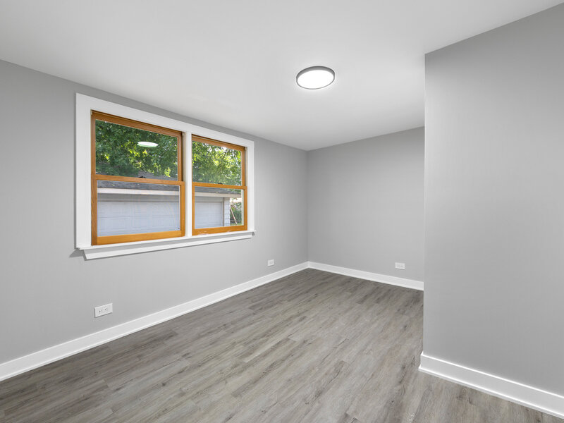 10019 S Tripp Avenue Oak Lawn IL 60453