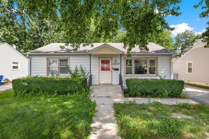 Photo of 10019 S Tripp Avenue Oak Lawn IL 60453