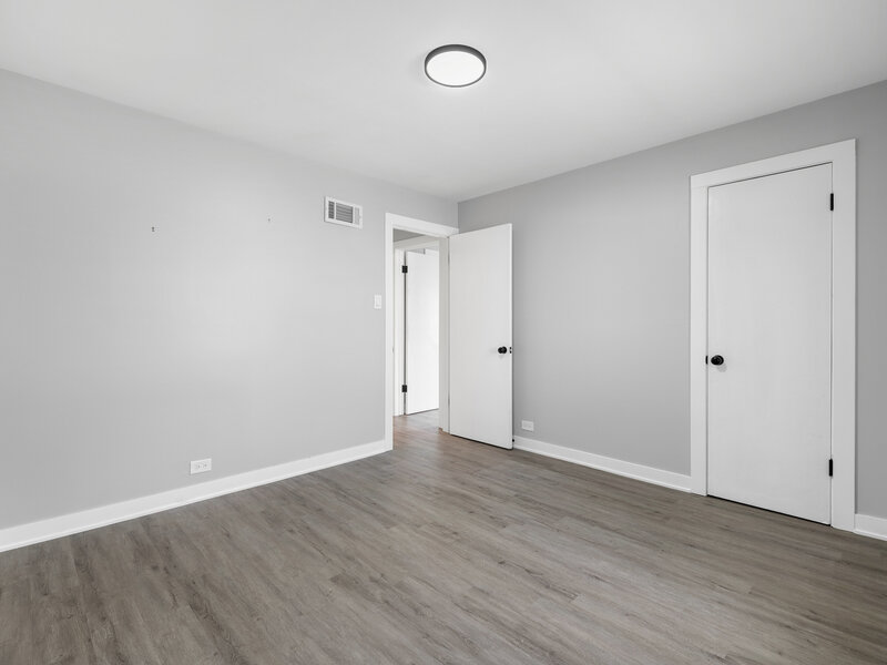 10019 S Tripp Avenue Oak Lawn IL 60453