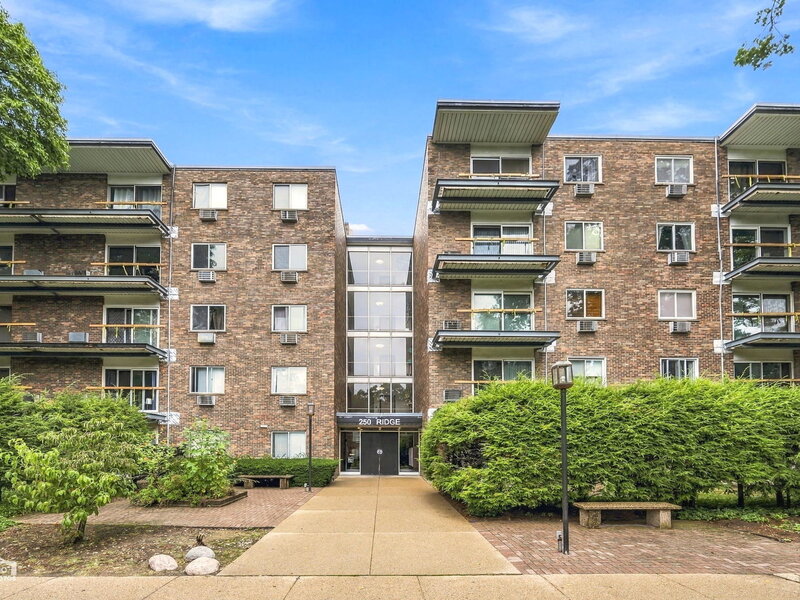 250 Ridge Avenue Evanston IL 60202