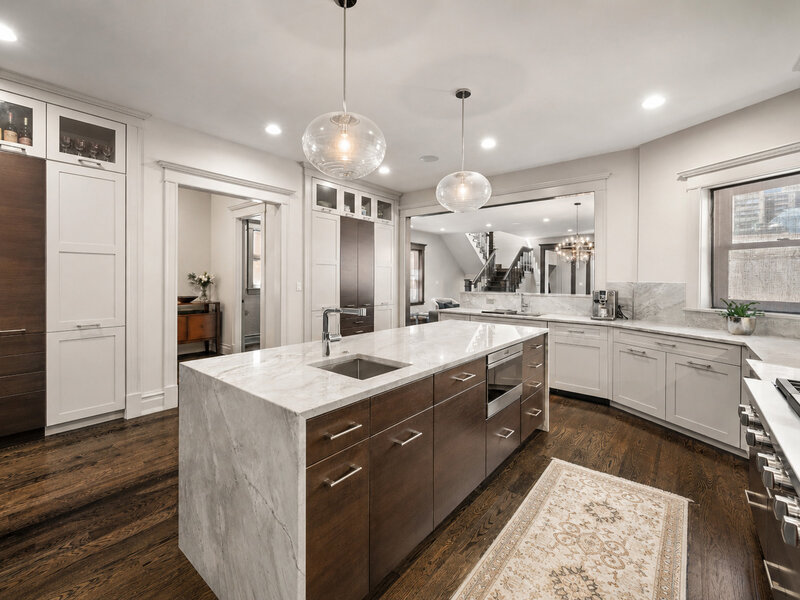 652 W Sheridan Road Chicago IL 60613