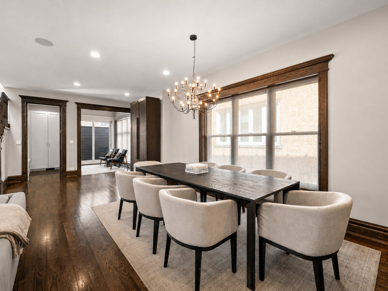 652 W Sheridan Road Chicago IL 60613