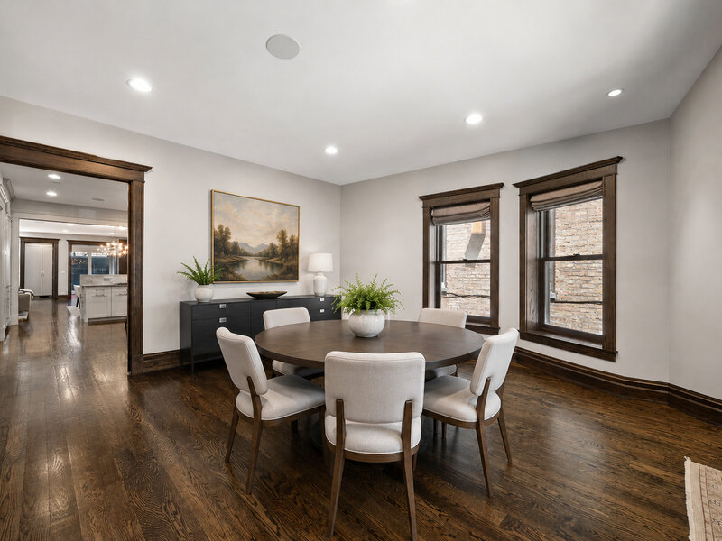 652 W Sheridan Road Chicago IL 60613