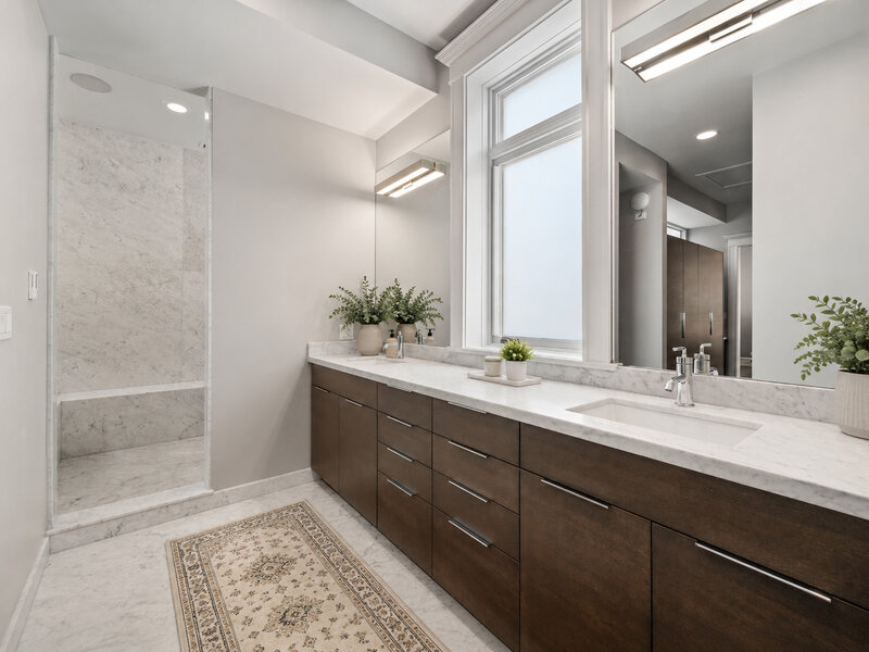 652 W Sheridan Road Chicago IL 60613