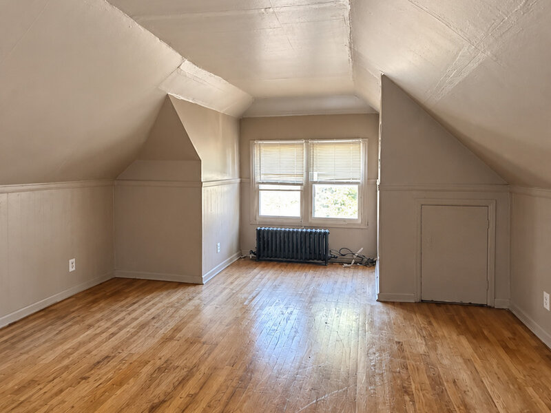 7637 S Eberhart Avenue Chicago IL 60619