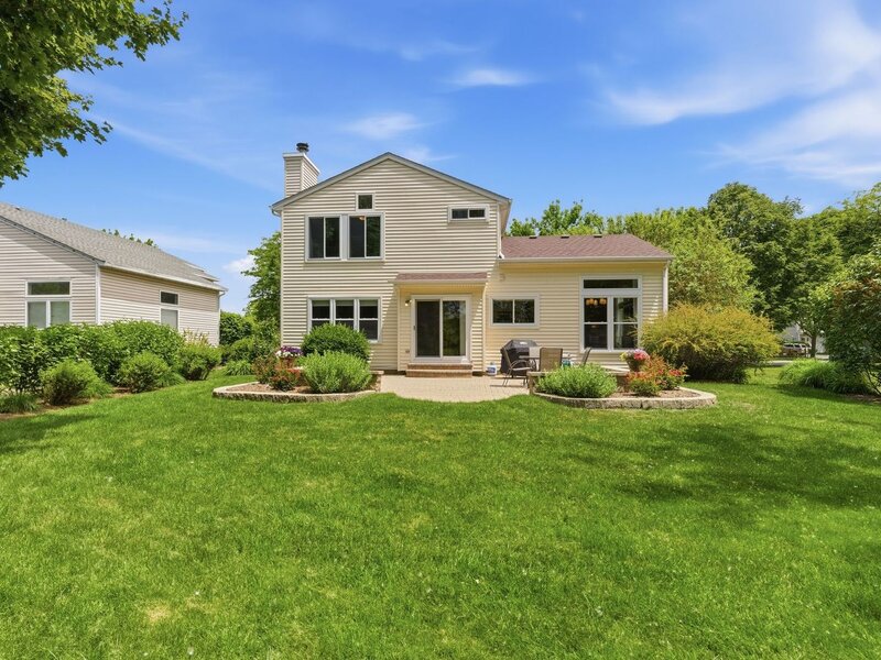 1422 Almaden Lane Gurnee IL 60031