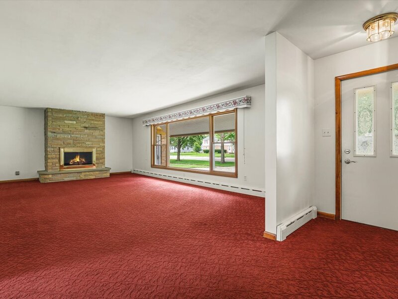 1324 S 3rd Street St. Charles IL 60174