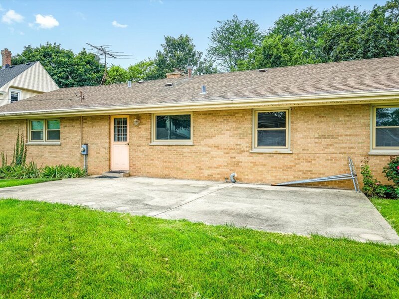 1324 S 3rd Street St. Charles IL 60174
