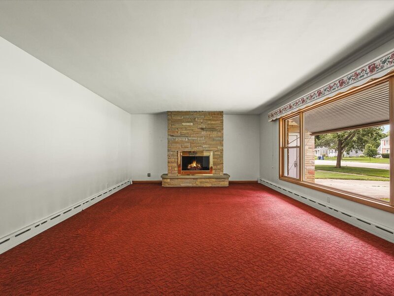 1324 S 3rd Street St. Charles IL 60174
