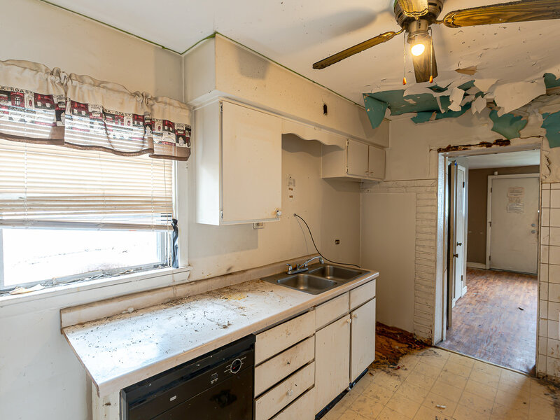 529 49th Avenue Bellwood IL 60104