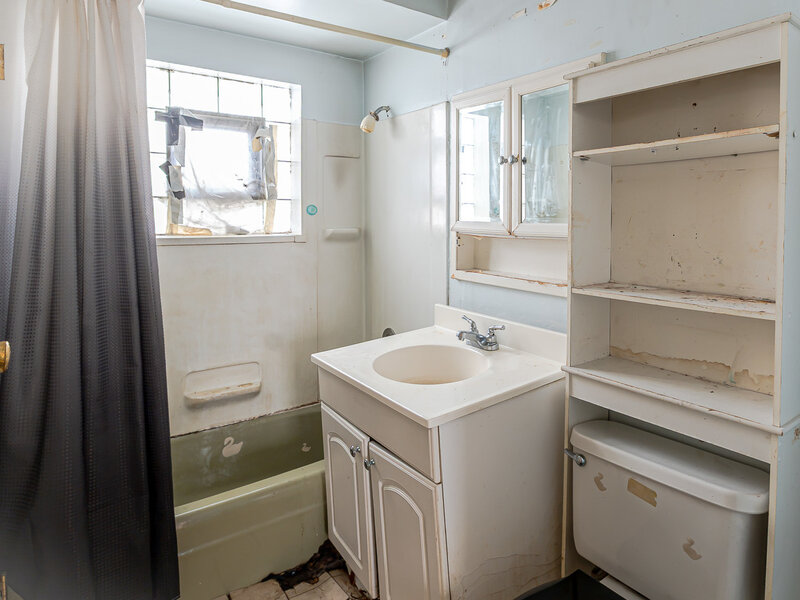 529 49th Avenue Bellwood IL 60104