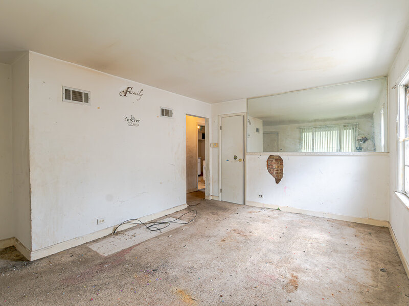 529 49th Avenue Bellwood IL 60104