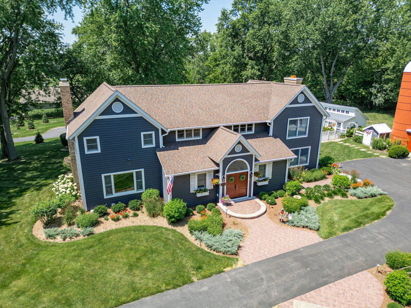 688 W South Street Woodstock IL 60098