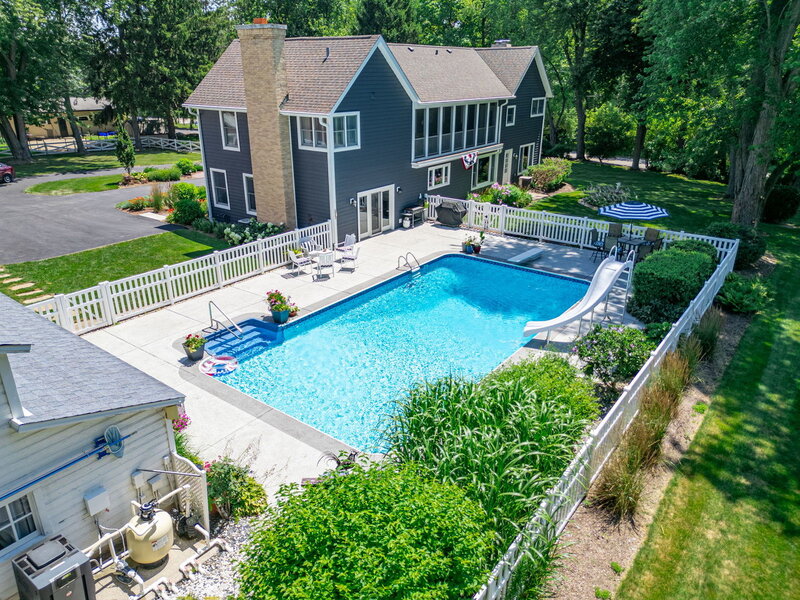 688 W South Street Woodstock IL 60098