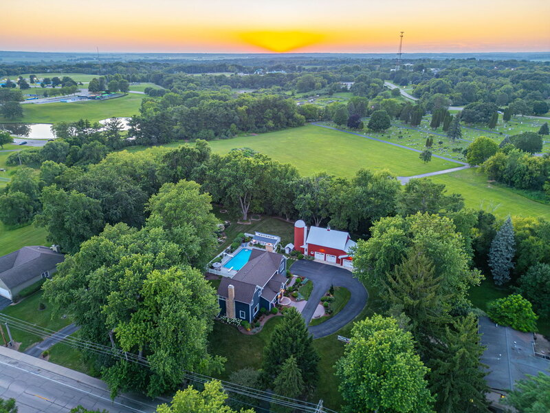 688 W South Street Woodstock IL 60098