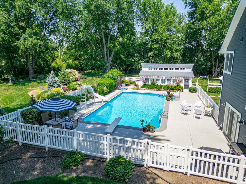 688 W South Street Woodstock IL 60098