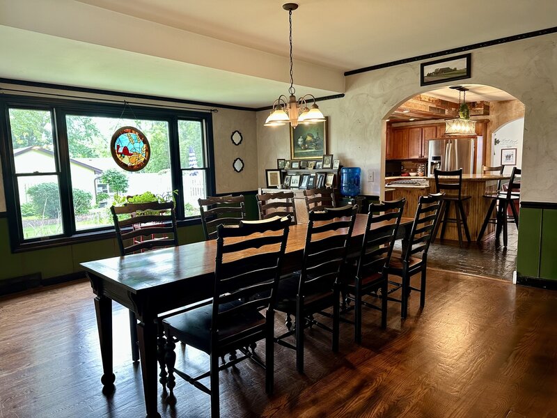 688 W South Street Woodstock IL 60098