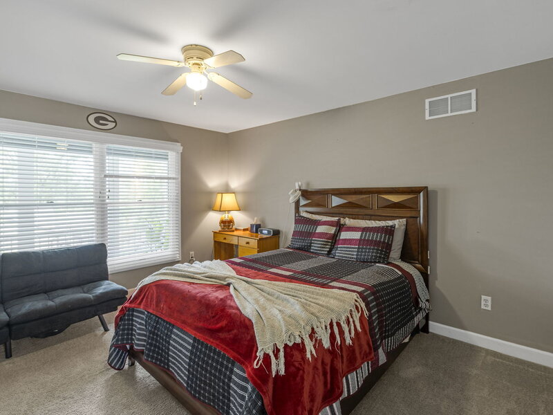 688 W South Street Woodstock IL 60098