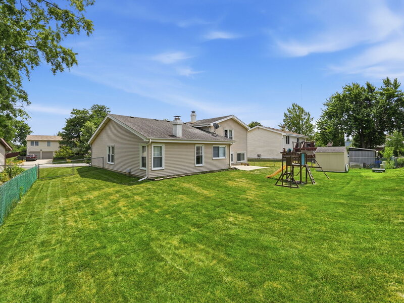 316 Plymouth Lane Bloomingdale IL 60108
