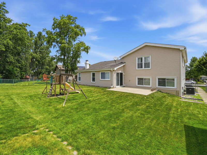 316 Plymouth Lane Bloomingdale IL 60108