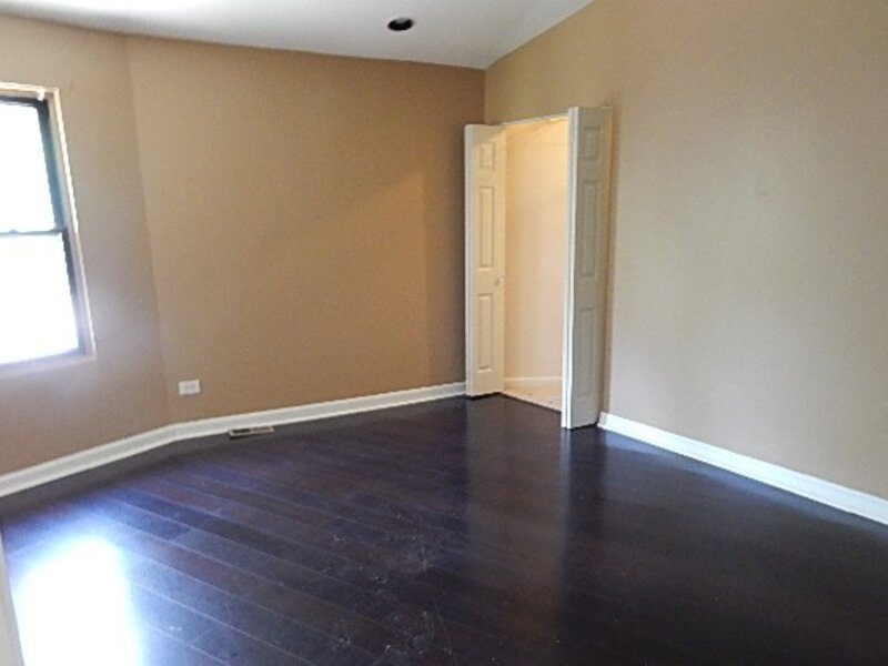 1055 W Palatine Road Palatine IL 60067