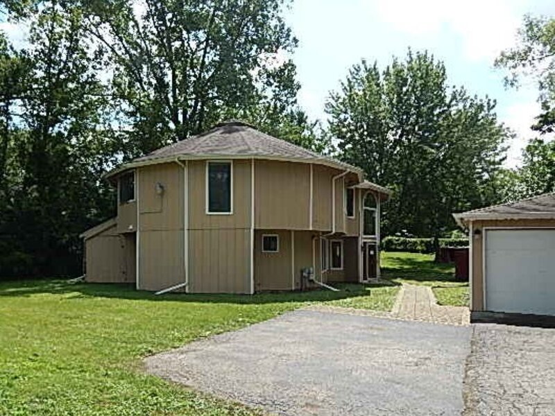 1055 W Palatine Road Palatine IL 60067