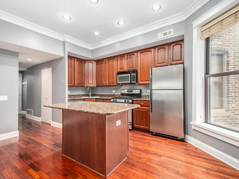 747 N Sedgwick Street Chicago IL 60654