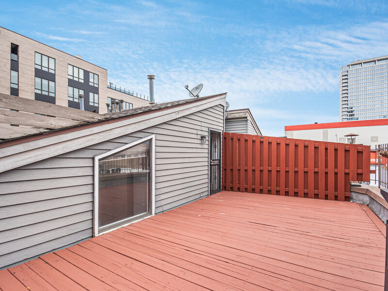 747 N Sedgwick Street Chicago IL 60654
