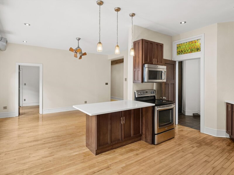 1117 W Fry Street Chicago IL 60642
