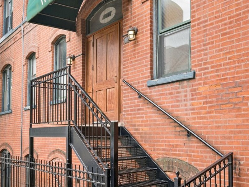 1117 W Fry Street Chicago IL 60642