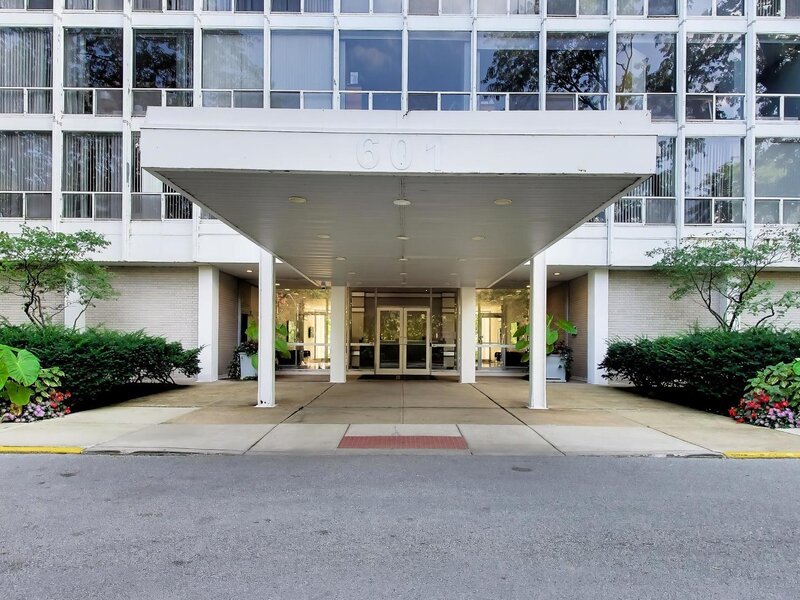 601 E 32nd Street Chicago IL 60616