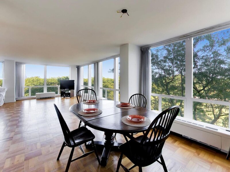 601 E 32nd Street Chicago IL 60616