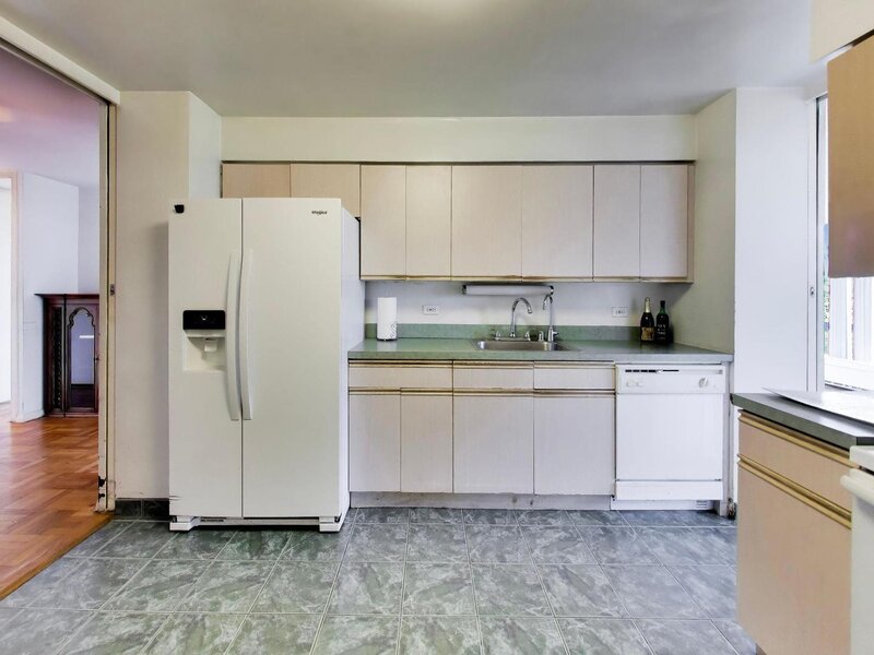 601 E 32nd Street Chicago IL 60616
