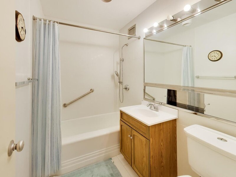 601 E 32nd Street Chicago IL 60616