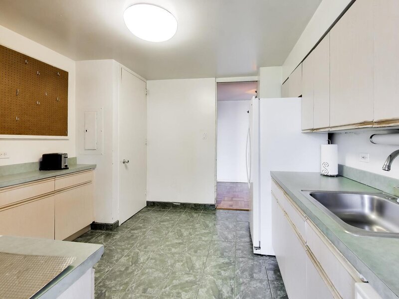 601 E 32nd Street Chicago IL 60616