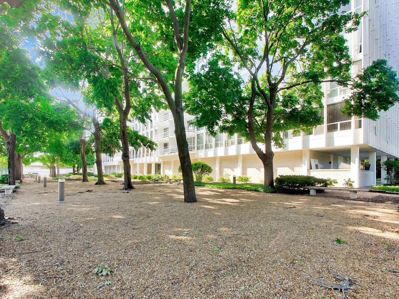 601 E 32nd Street Chicago IL 60616