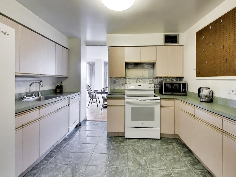 601 E 32nd Street Chicago IL 60616