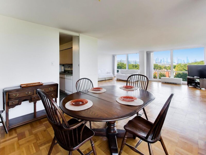 601 E 32nd Street Chicago IL 60616