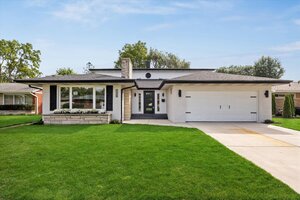Photo of 1425 Stonegate Road La Grange Park IL 60526