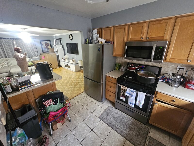 7247 N Hamilton Avenue Chicago IL 60645