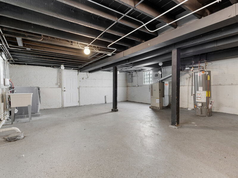 9132 S Blackstone Avenue Chicago IL 60619