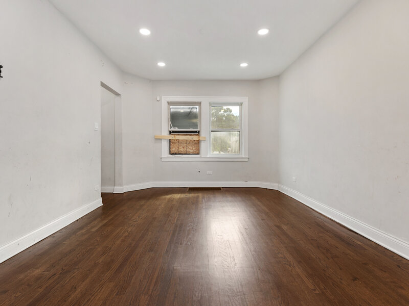 9132 S Blackstone Avenue Chicago IL 60619