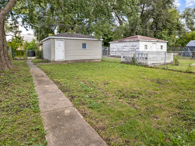 9132 S Blackstone Avenue Chicago IL 60619