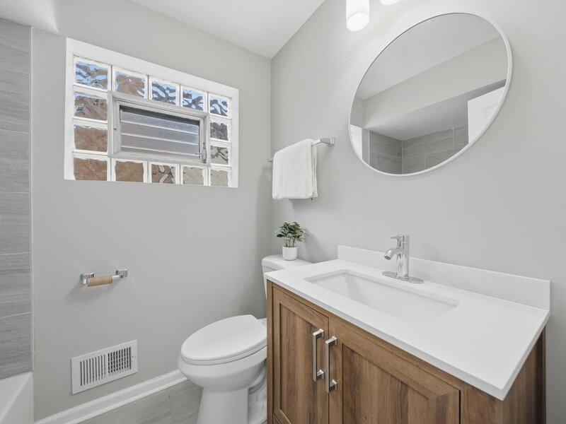 8231 S Wentworth Avenue Chicago IL 60620