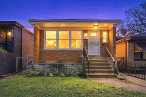 Photo of 8231 S Wentworth Avenue Chicago IL 60620