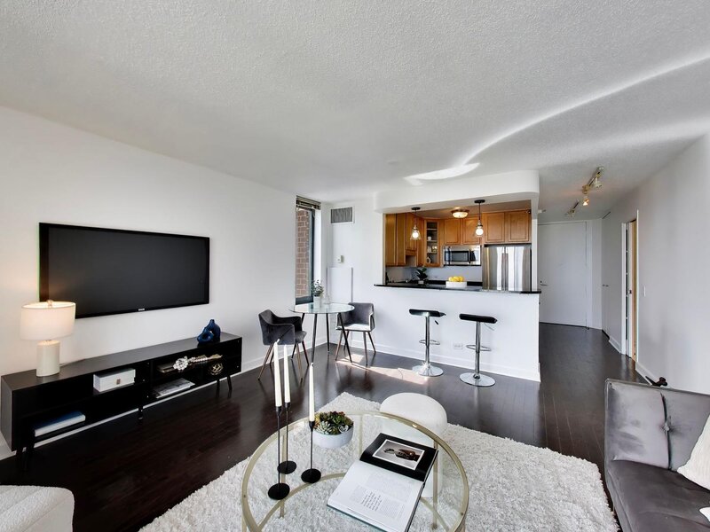 3660 N Lake Shore Drive Chicago IL 60613
