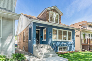 Photo of 5837 N Marmora Avenue Chicago IL 60646