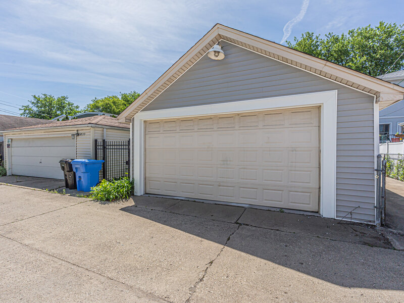 5837 N Marmora Avenue Chicago IL 60646