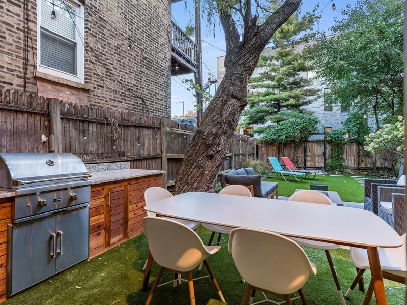 1235 N Damen Avenue Chicago IL 60622